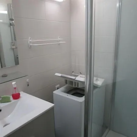 Appartement Proche De La Mer, Dans Le Quartier De *