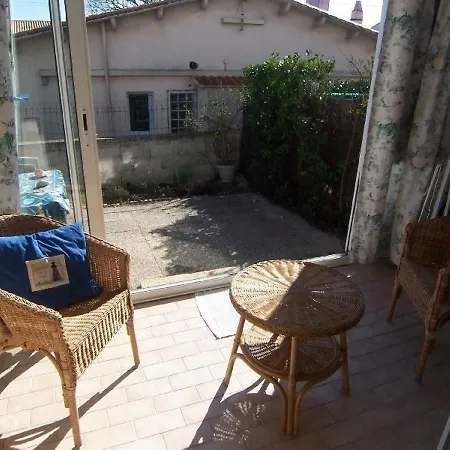 Appartement Proche De La Mer, Dans Le Quartier De *